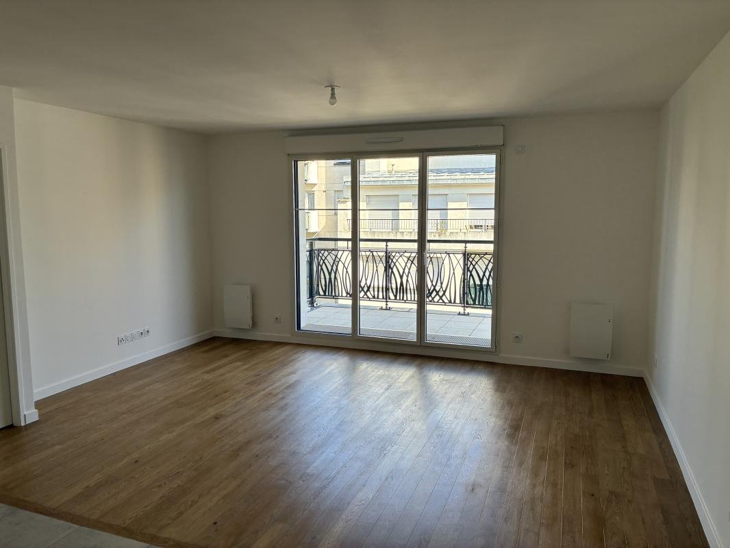 Appartement à louer, 61m², Courbevoie