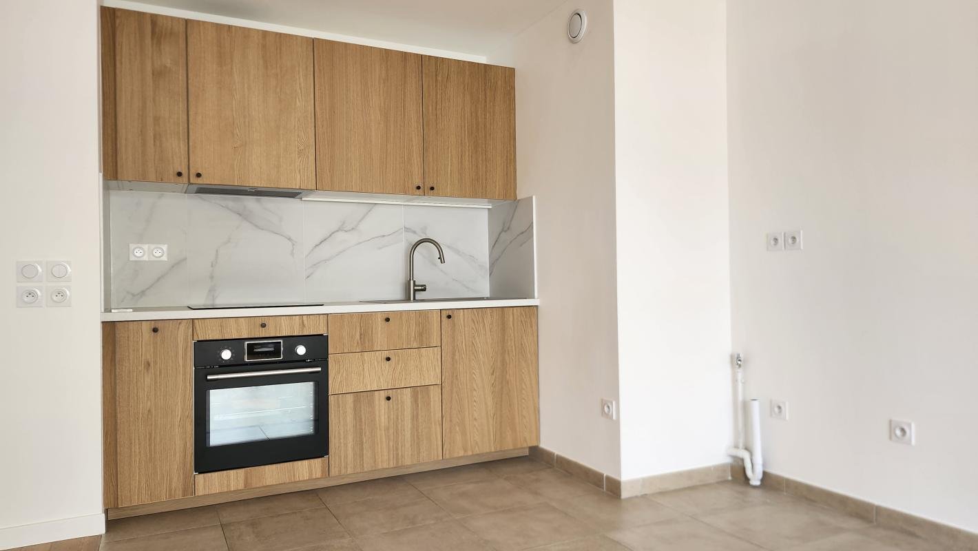Appartement à louer, 61m², Courbevoie