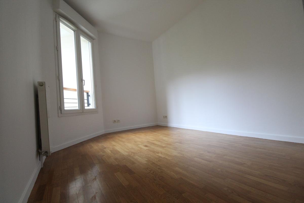 Appartement à louer, 45m², Courbevoie