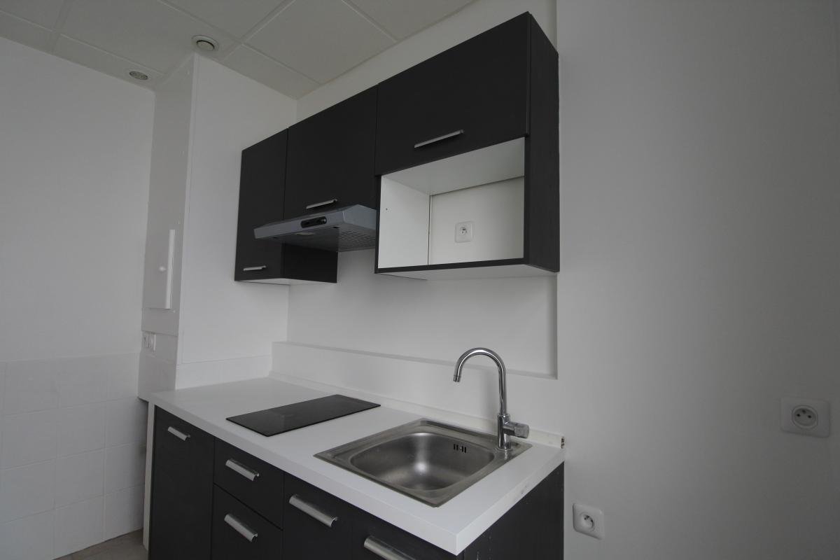 Appartement à louer, 27m², Courbevoie