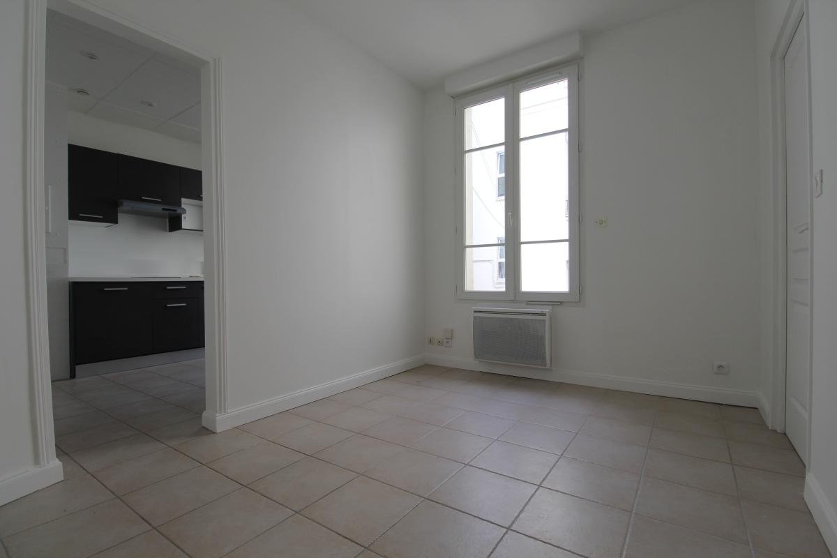Appartement à louer, 27m², Courbevoie
