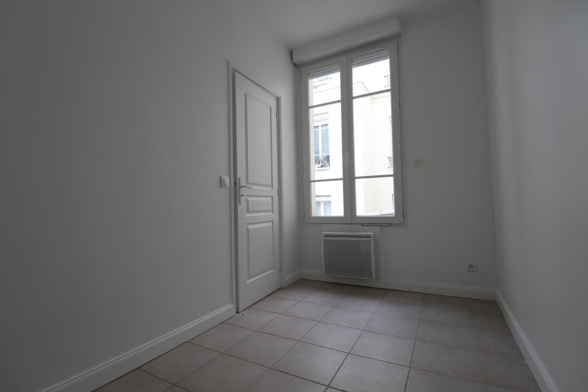 Appartement à louer, 27m², Courbevoie