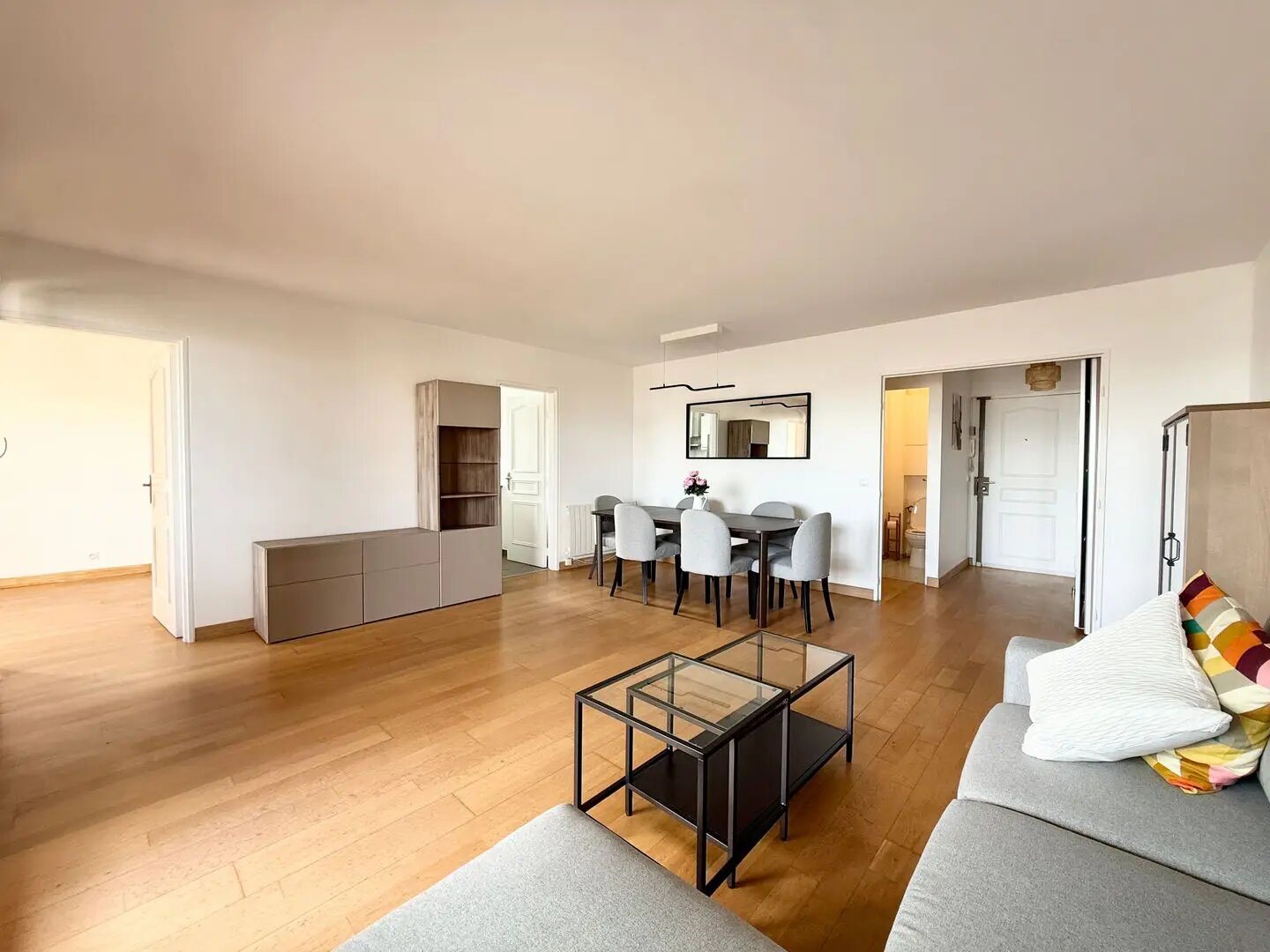 Appartement à louer, 70m², Courbevoie