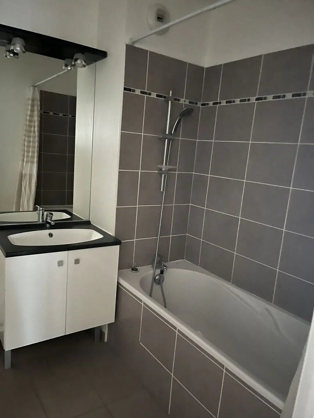 Appartement à louer, 68m², Nanterre