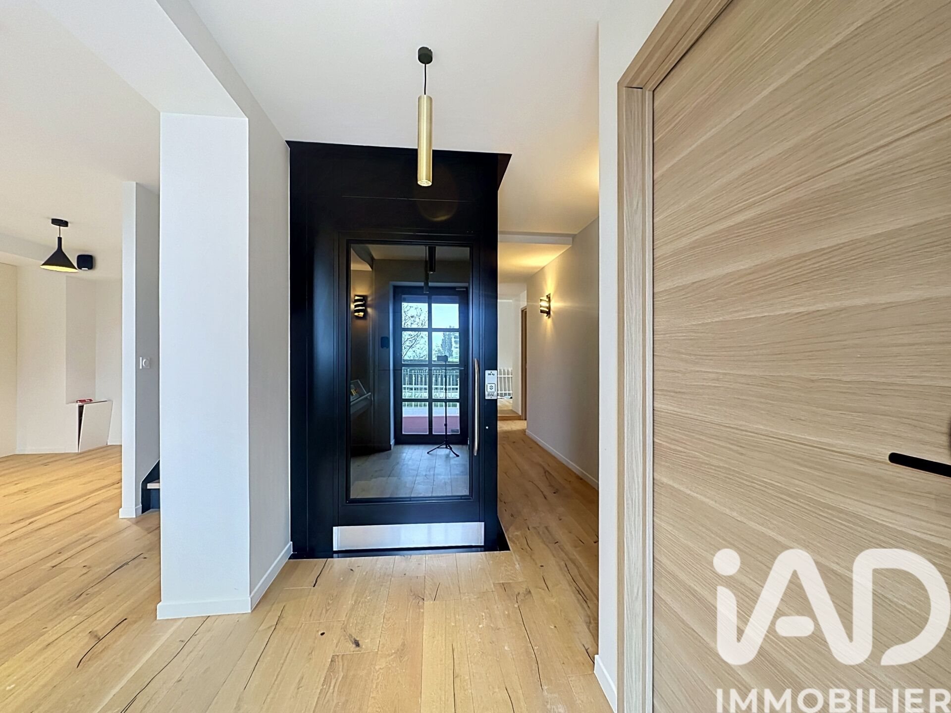 Maison à louer, 348m², Chens-sur-Léman