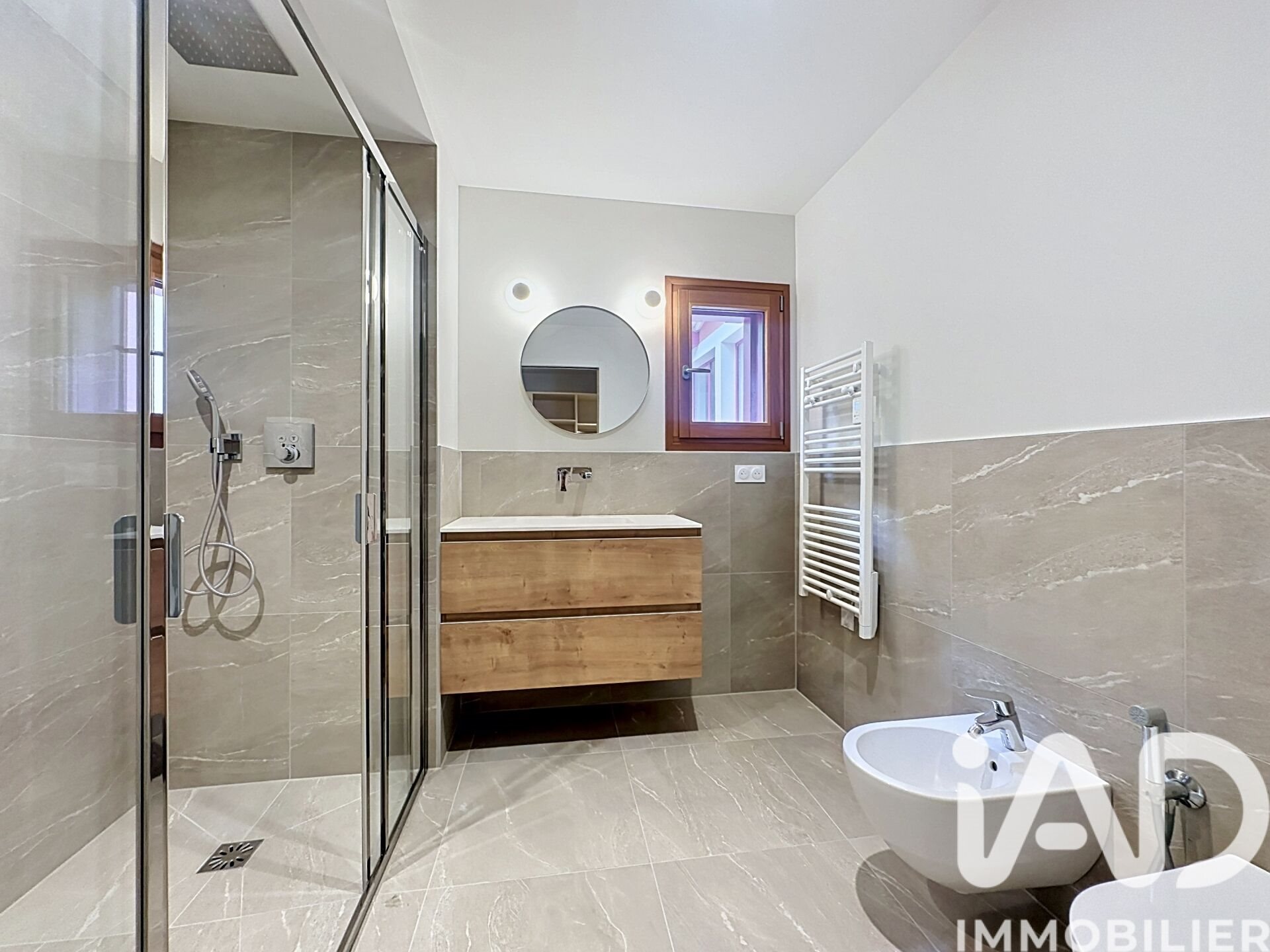Maison à louer, 348m², Chens-sur-Léman