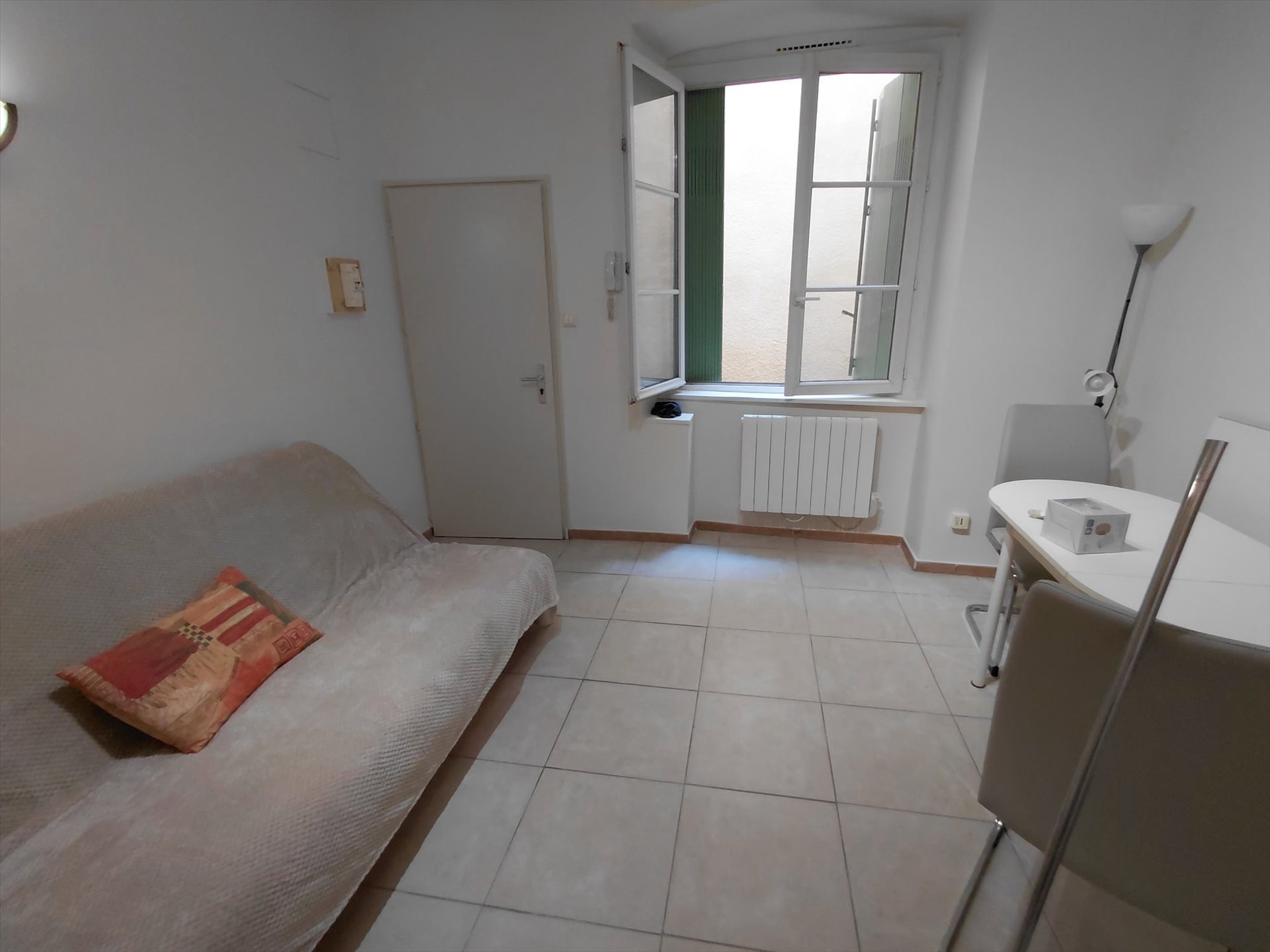Appartement à louer, 18m², Laudun-l'Ardoise