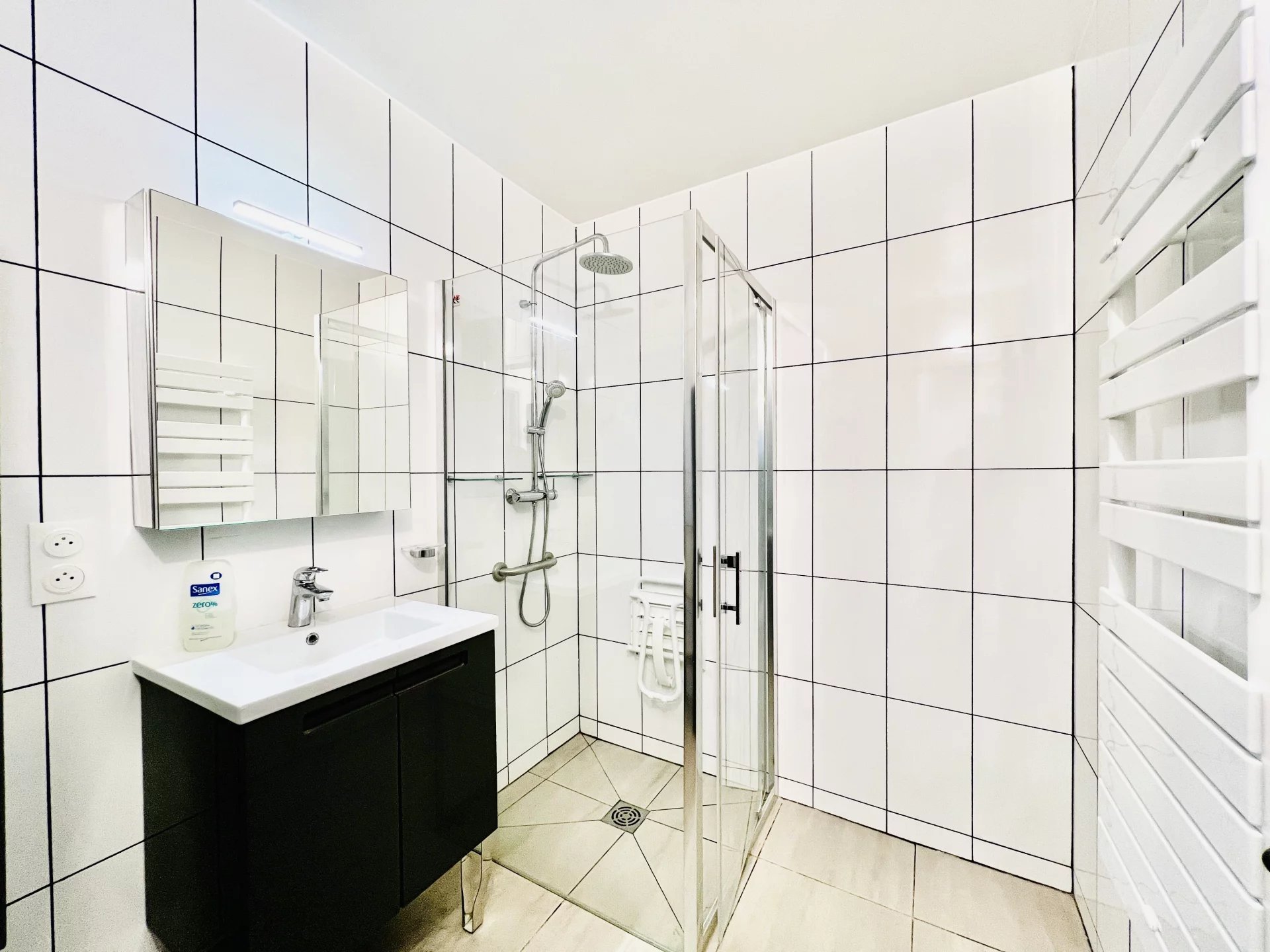 Appartement à louer, 2m², Courbevoie