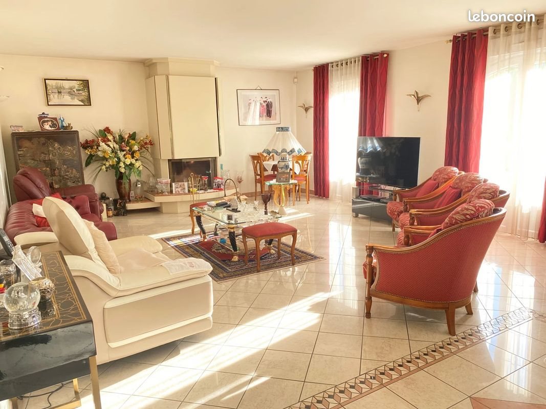 Maison à vendre, 280m², Montfermeil