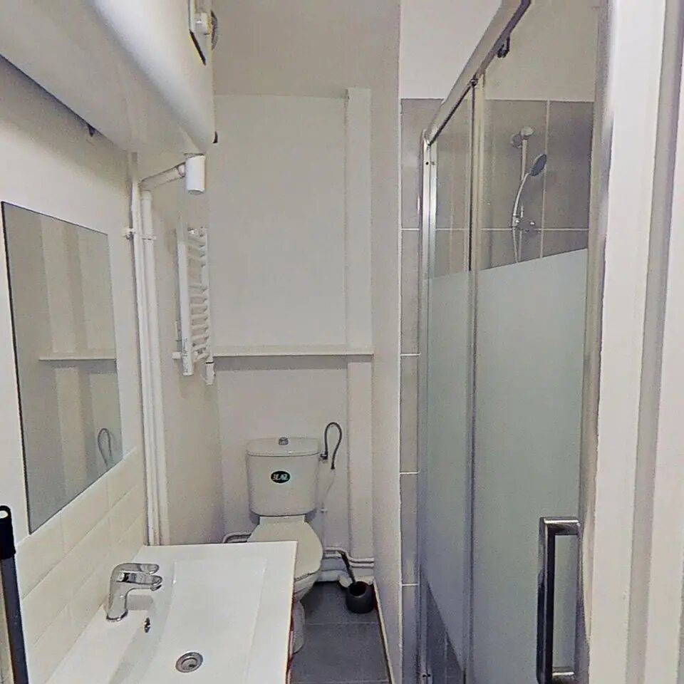 Appartement à louer, 16m², Paris 18ème