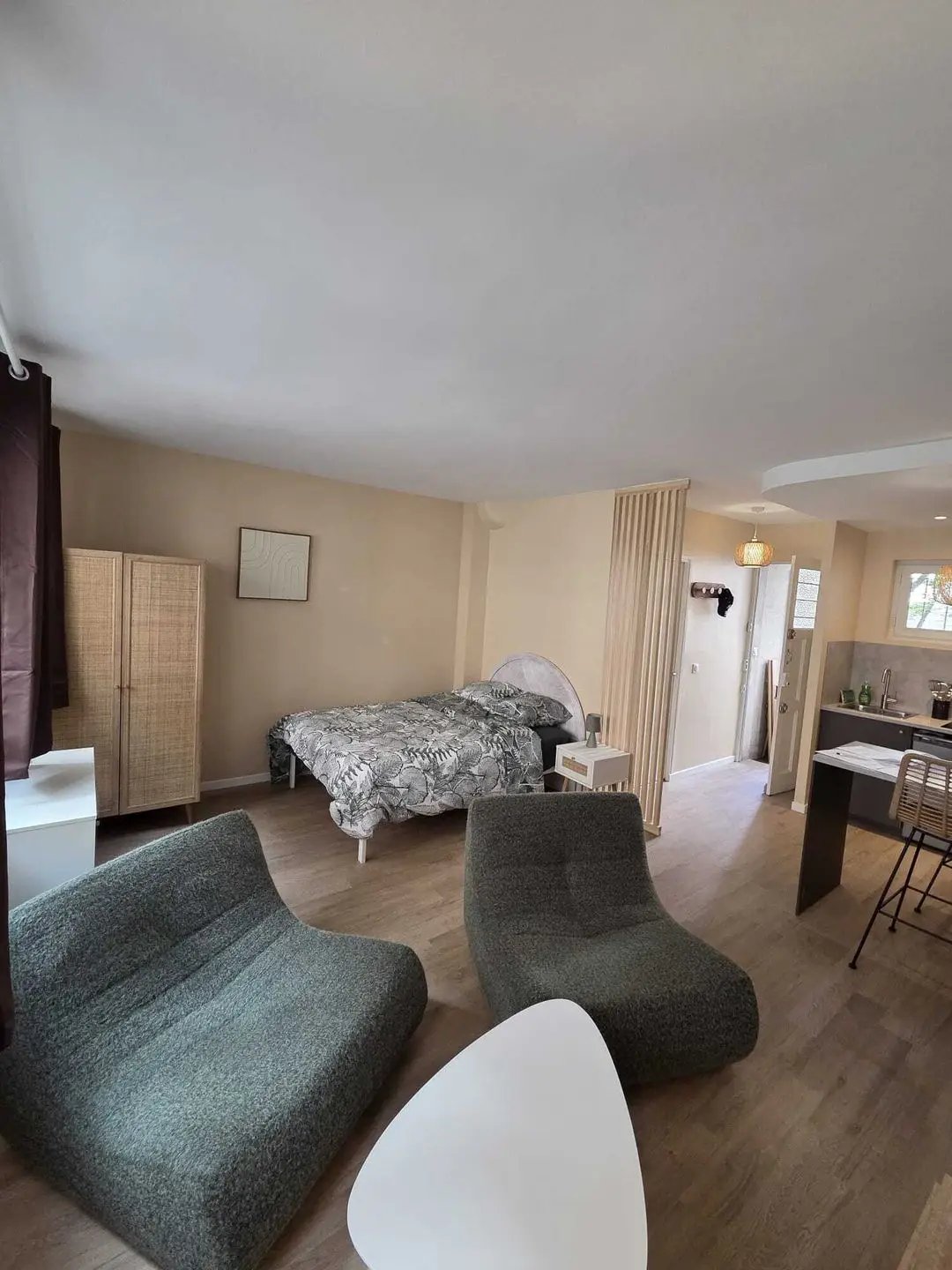 Appartement à louer, 1m², Paris 18ème