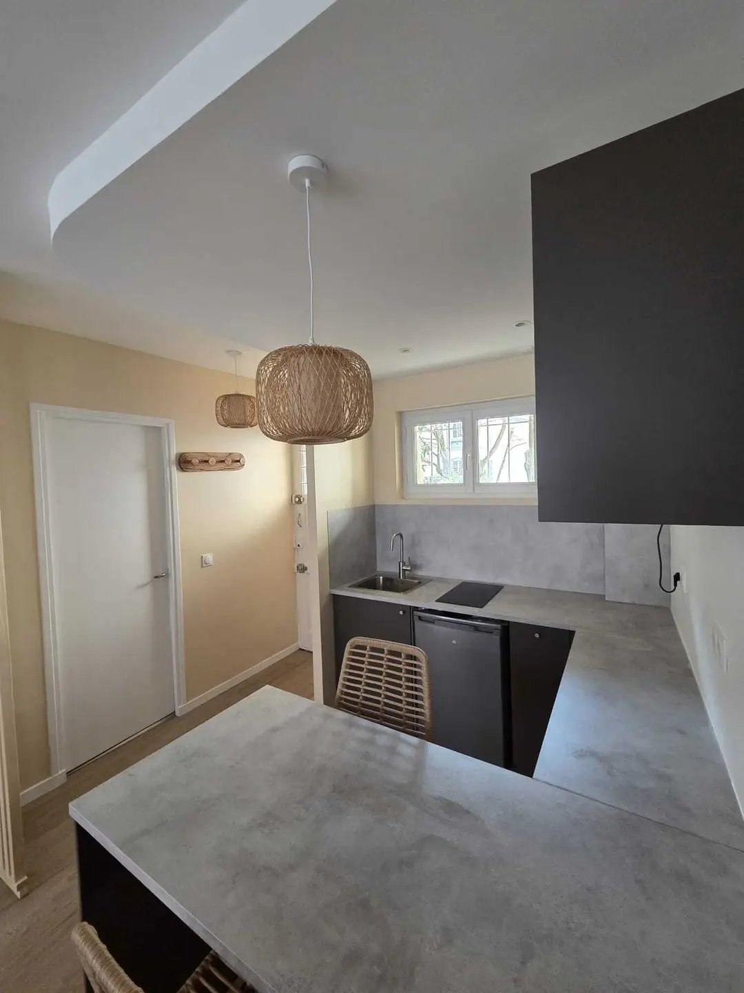 Appartement à louer, 1m², Paris 18ème