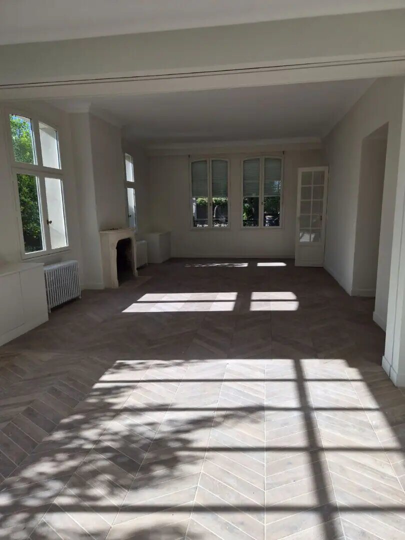 Appartement à louer, 179m², Meudon