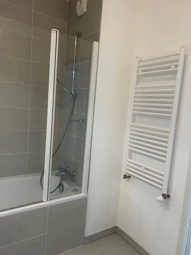 Appartement à louer, 66m², Grasse