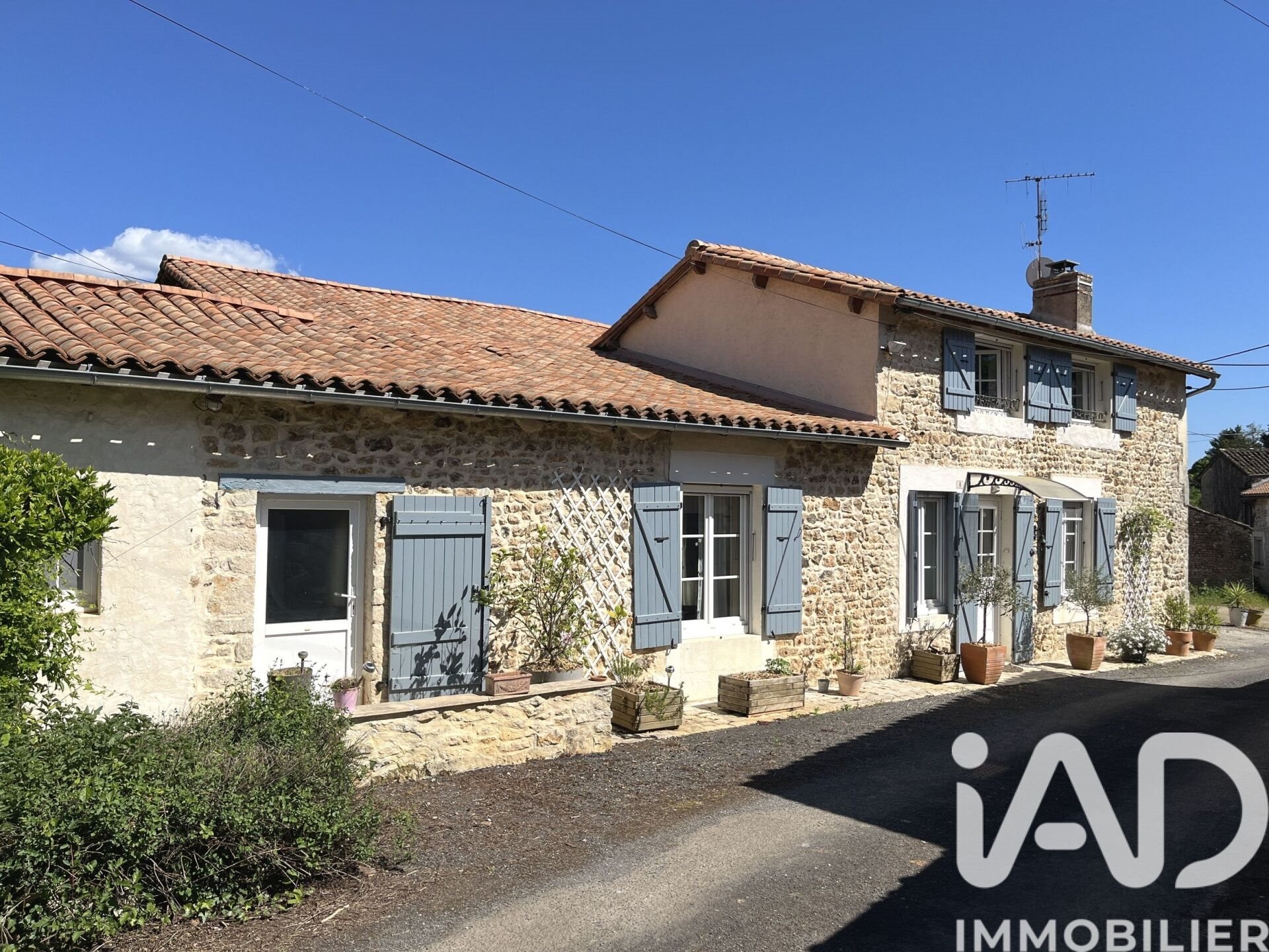 Maison à vendre, 218m², Valence-en-Poitou