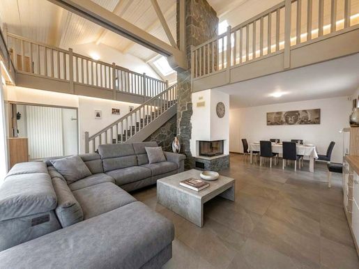 Maison 7 pièces 195 m² · à Éloise · 195 m² · 950 000 €