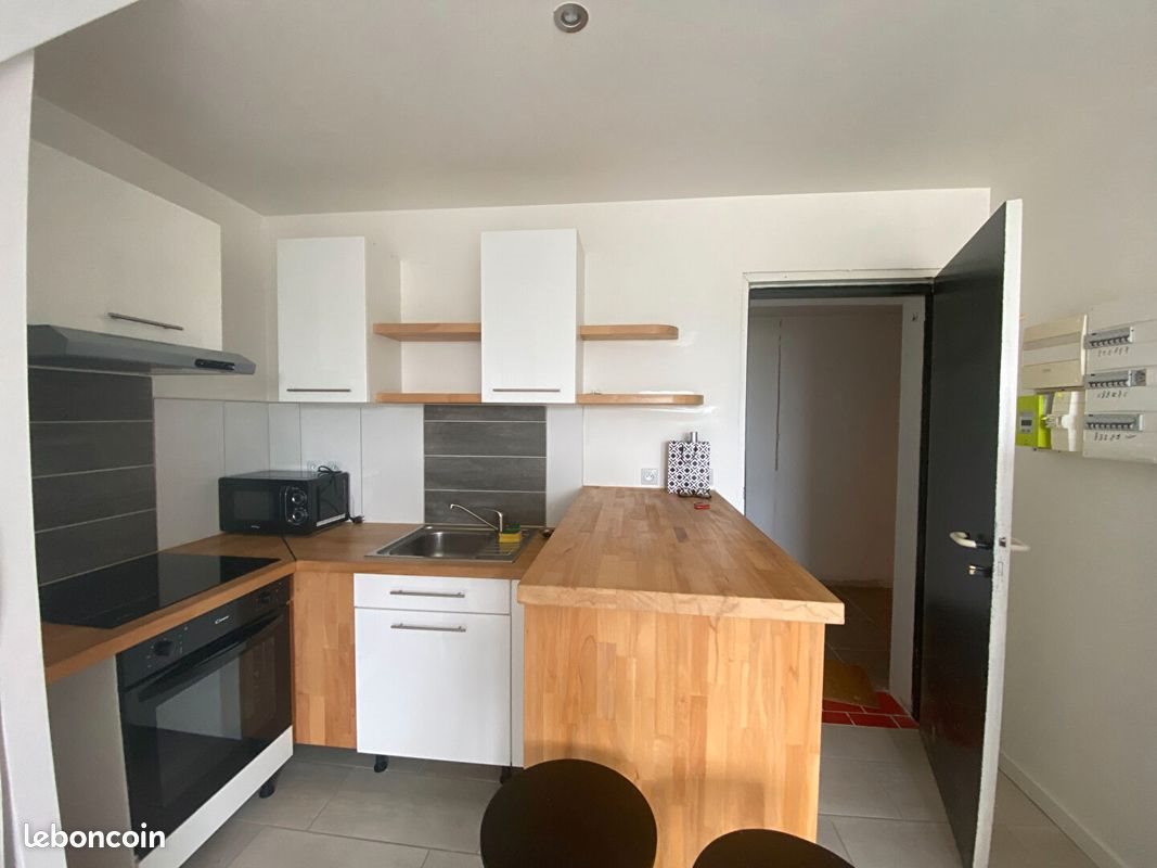 Appartement à louer, 41m², Saint-Domineuc