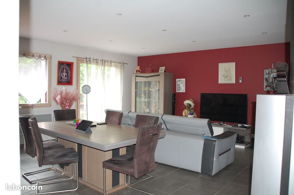 Maison à vendre, 235m², Pouilly-sous-Charlieu