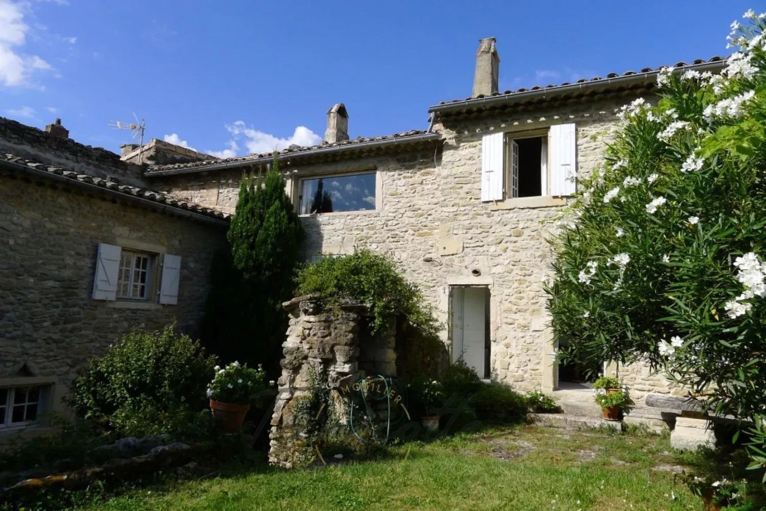 Maison à vendre, 367m², Grignan