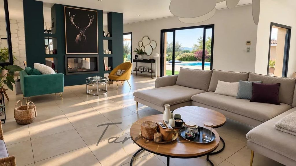 Maison à vendre, 376m², Grignan