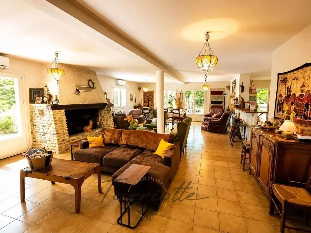 Maison à vendre, 218m², Montségur-sur-Lauzon