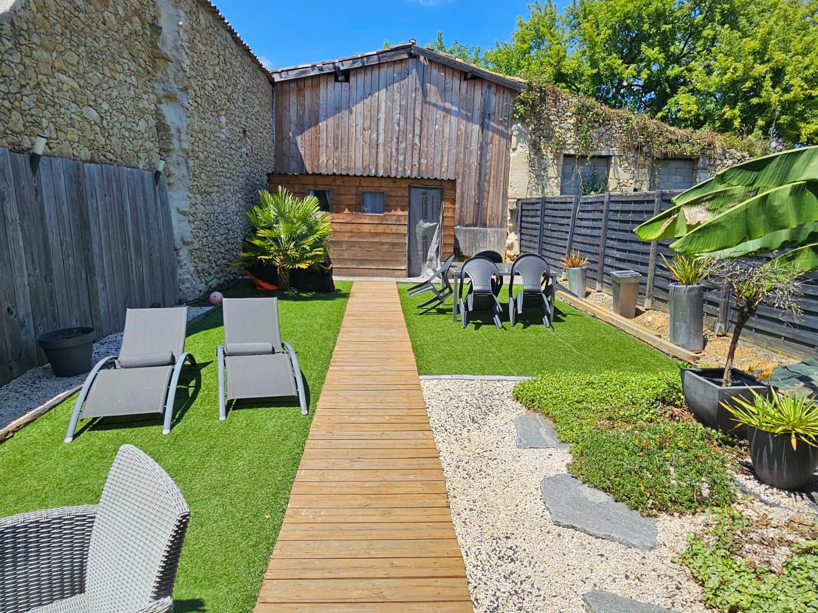 Maison à vendre, 120m², Sauveterre-de-Guyenne