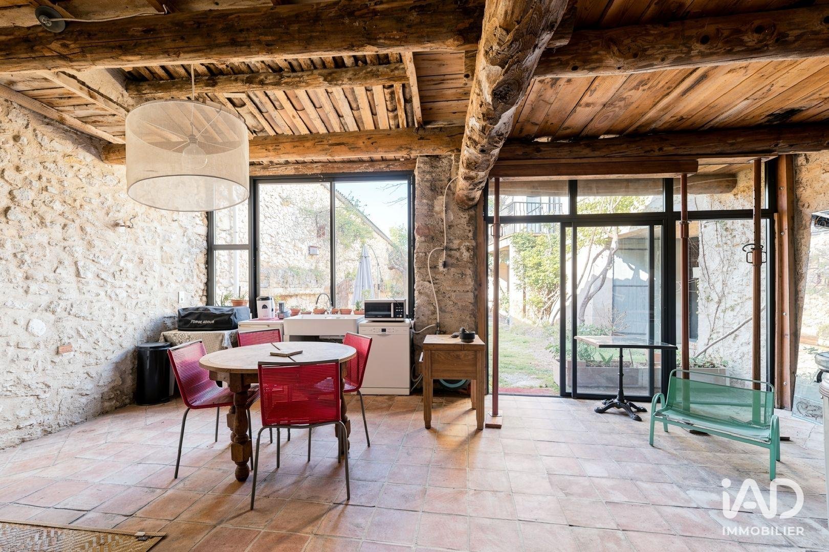 Maison à vendre, 218m², Saint-Martin-de-la-Brasque