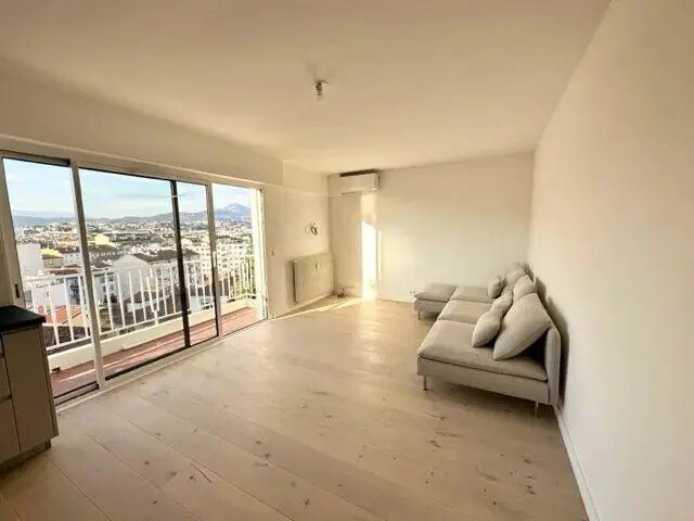 Appartement à louer, 61m², Nice