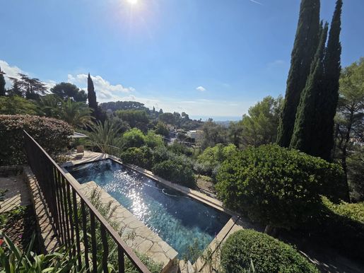 Maison 7 pièces 200 m² · à Mougins · 200 m² · 2 415 000 €