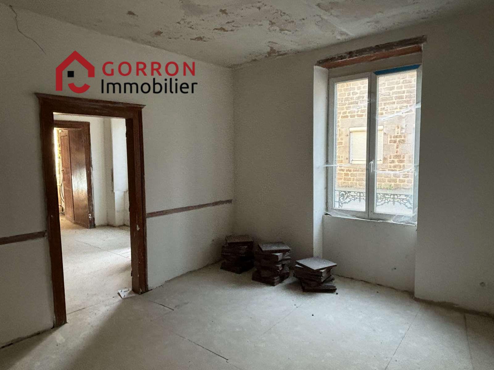 Maison à vendre, 110m², Saint-Berthevin-la-Tannière