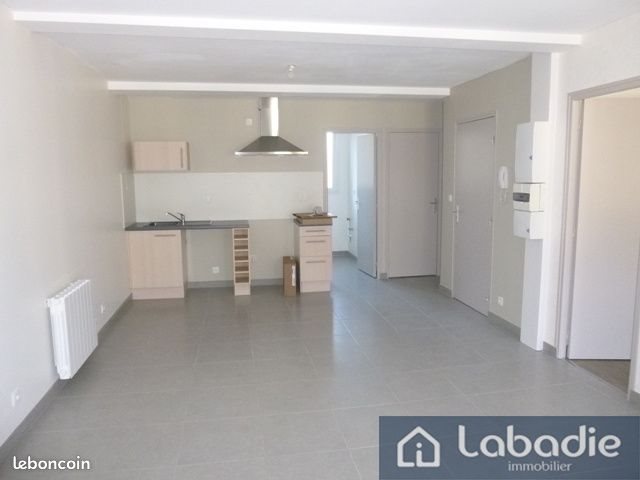 Appartement à louer, 60m², Vire
