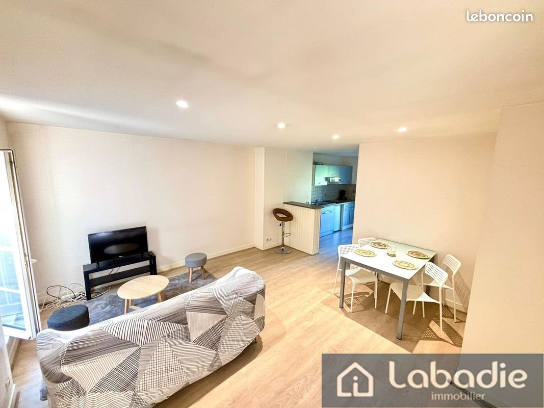 Appartement à louer, 54m², Vire