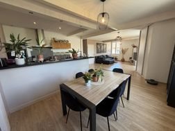 Appartement à louer, 81m², Neuville-les-Dames