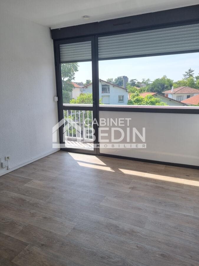 Appartement à louer, 37m², Talence