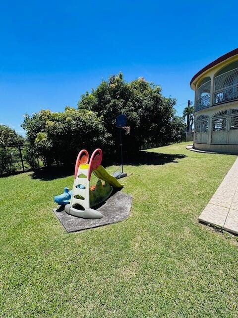 Maison à vendre, 392m², La Celle-sous-Gouzon