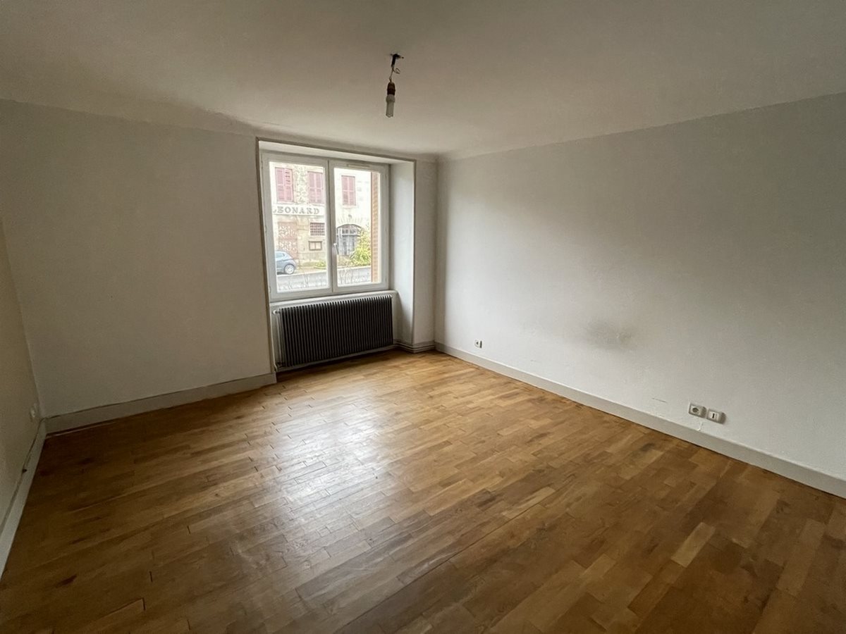 Appartement à louer, 69m², Saint-Léonard-de-Noblat