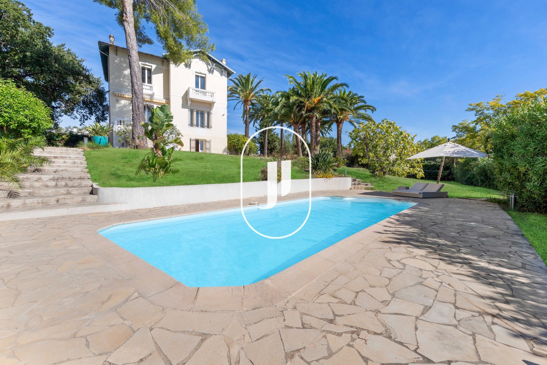 Maison à vendre, 3m², Antibes
