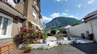 Maison à louer, 238m², Saint-Jean-de-Maurienne