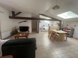 Appartement à louer, 78m², Lussac-les-Châteaux