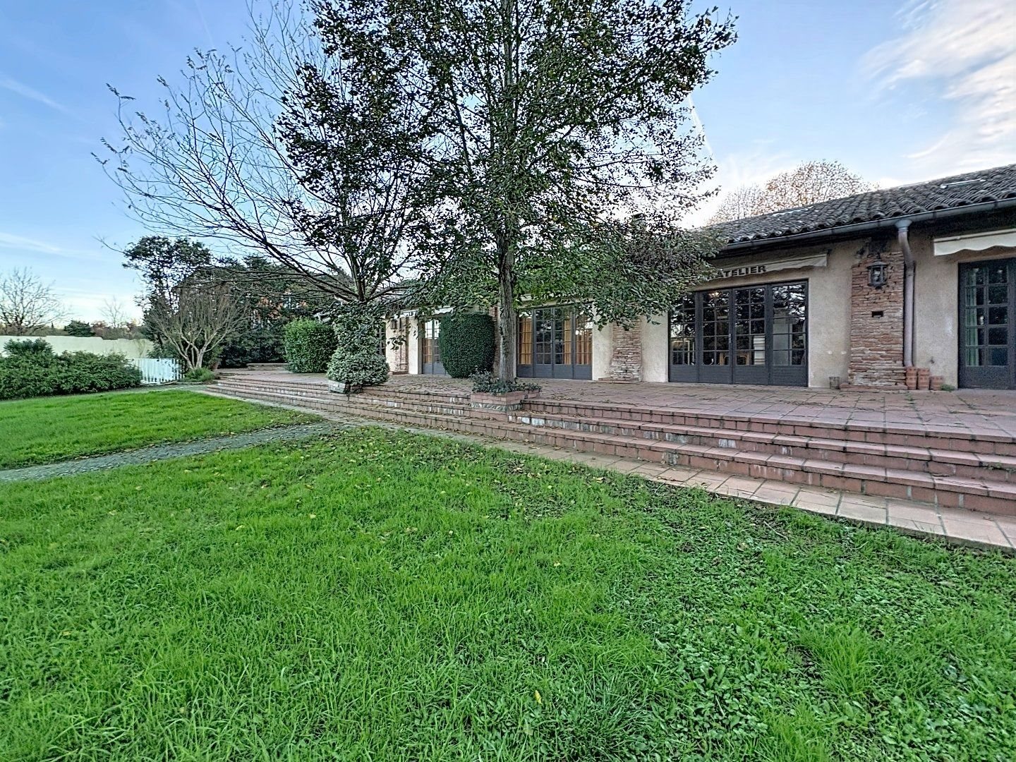 Maison à vendre, 1318m², Montaigut-sur-Save