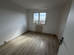 Appartement à louer, 81m², Saint-Max