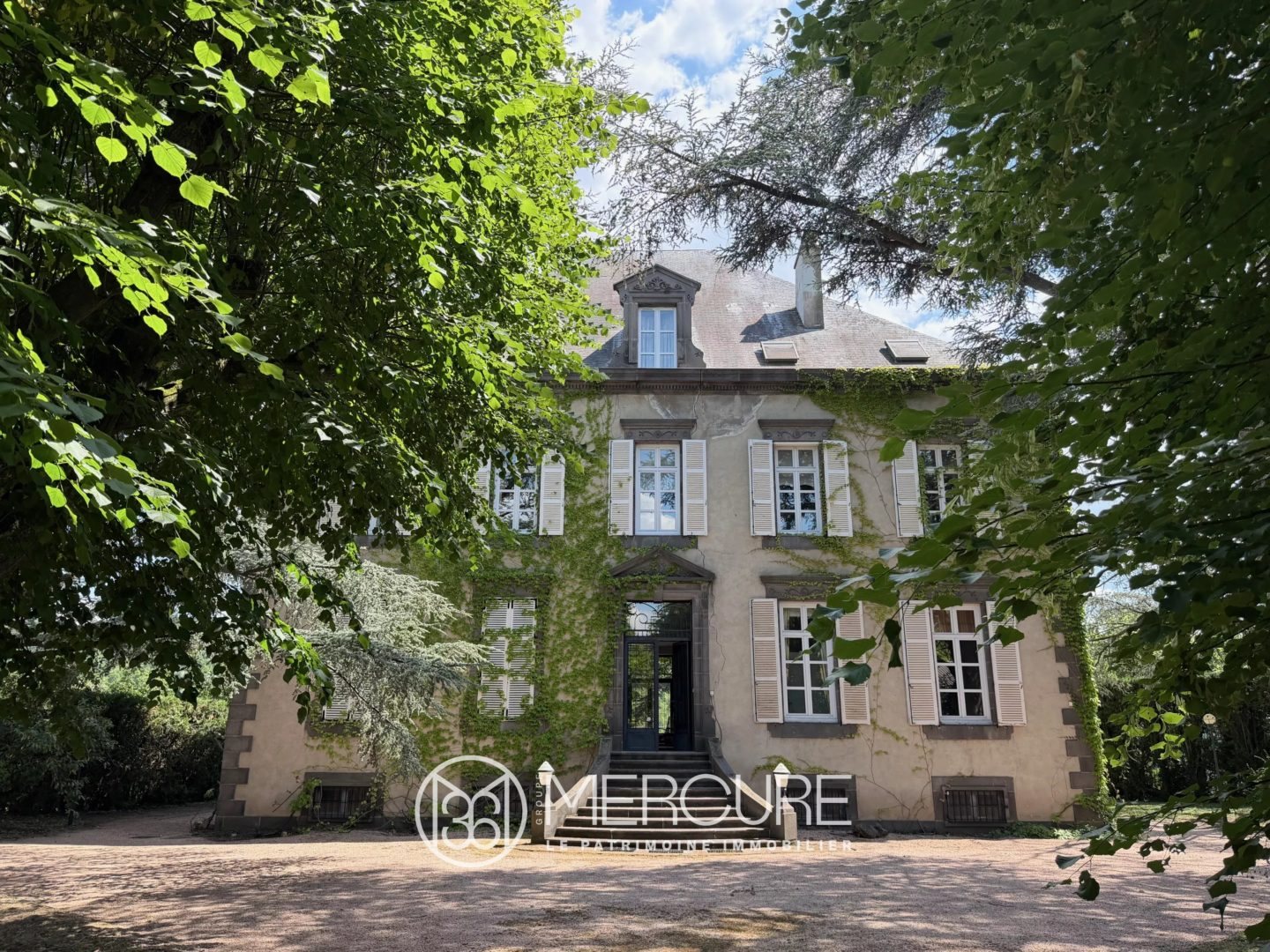 Maison à vendre, 766m², Blanzat