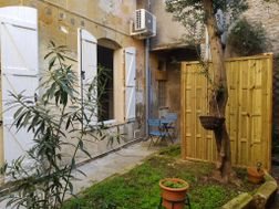 Appartement à louer, 28m², Nîmes