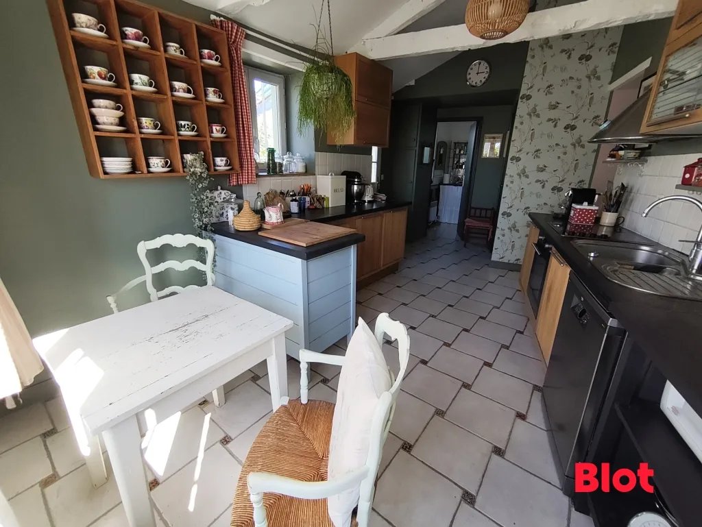 Maison à vendre, 129m², Montreuil-le-Gast