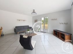 Maison à louer, 107m², Chassors