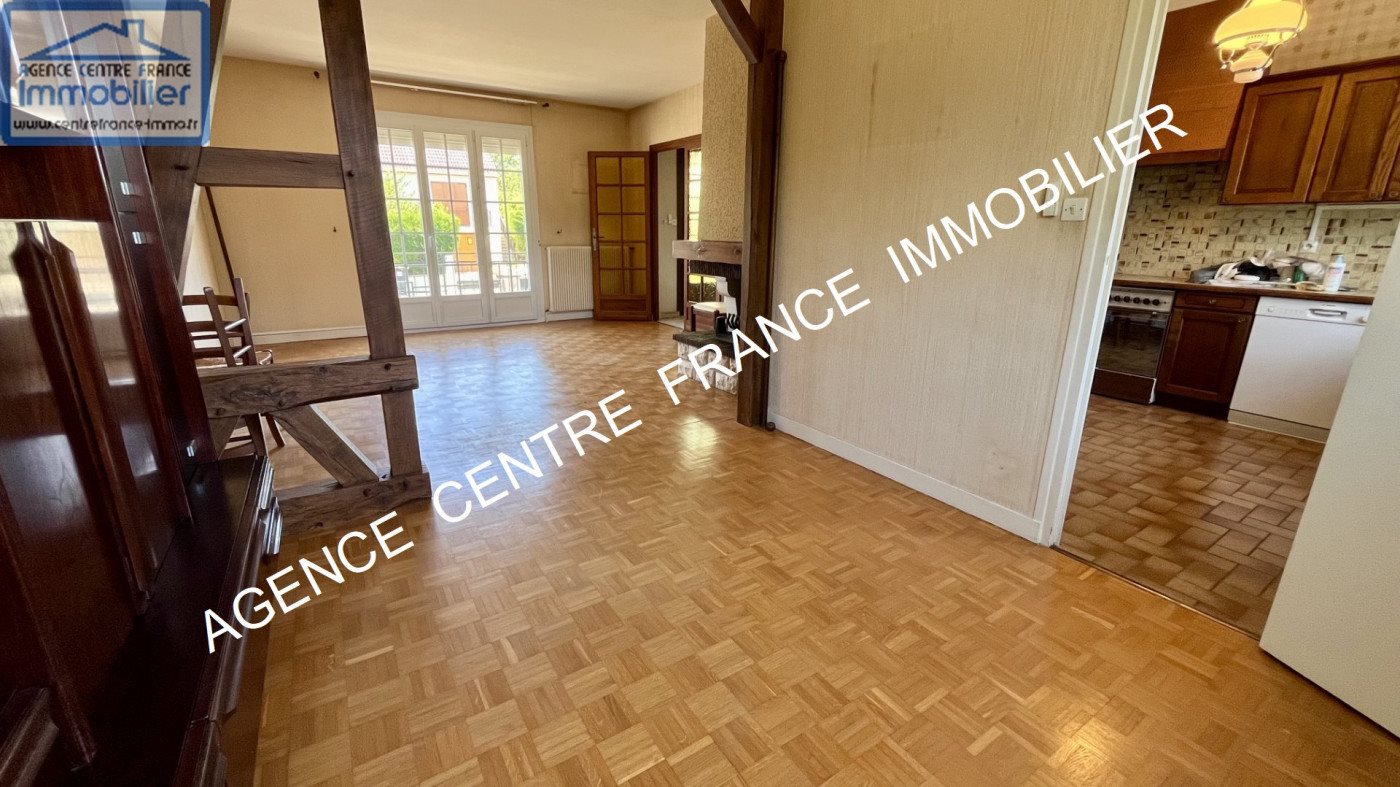 Maison à vendre, 126m², La Chapelle-Saint-Ursin
