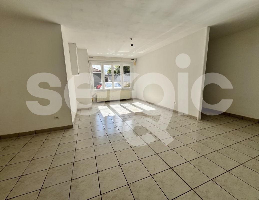 Appartement à louer, 76m², Houdain