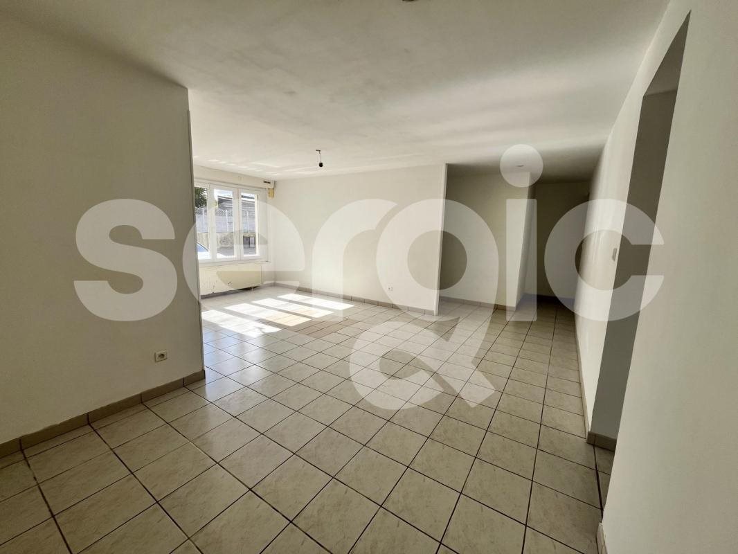 Appartement à louer, 76m², Houdain