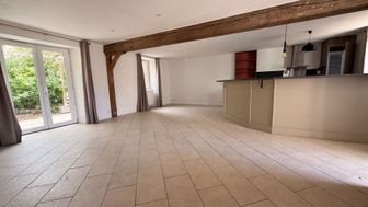 Maison à louer, 152m², Saint-Jean-de-la-Ruelle