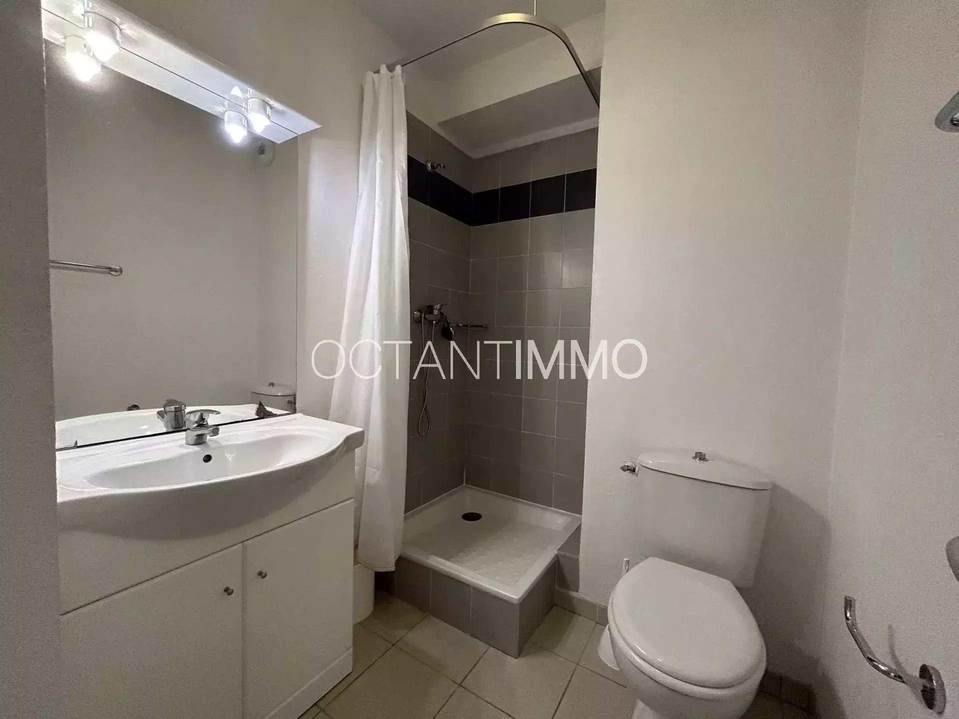 Appartement à louer, 21m², Biot